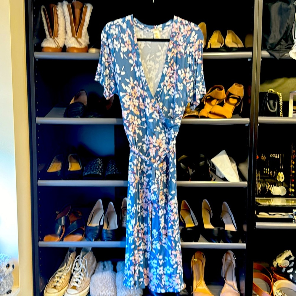 Floral midi dress!